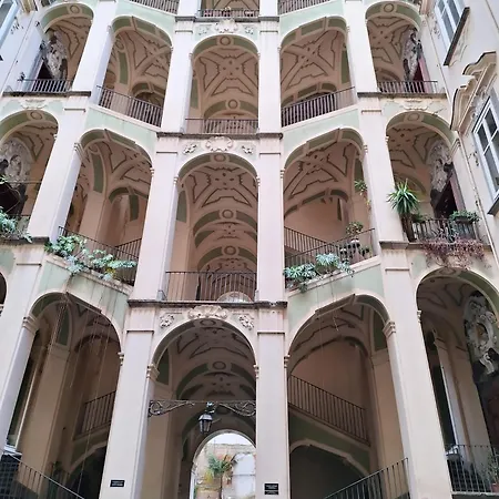 Casa Miracoli 40 * Naples