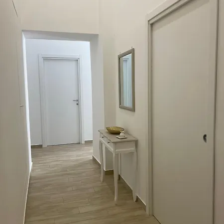 Duomo Luxury Apartment Naples
