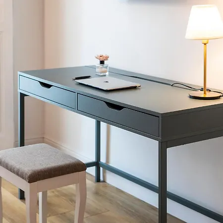 Carlo Iii - Centro - 3min Aeroporto Apartment Naples