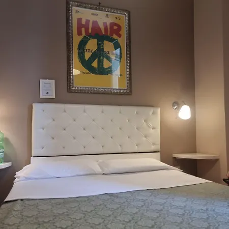 Bed Morelli 49 , Chiaia Bed & Breakfast
