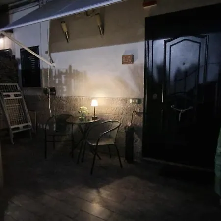 La Casa Di Roy Apartment Naples