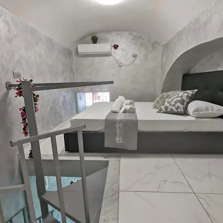 Apartment House Pavia *