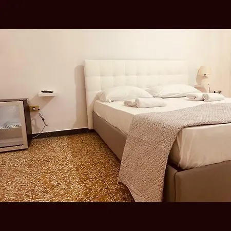 Bb La Fenice Hostel Neapel