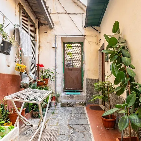 La Casa Nel Tufo By Domusextra *