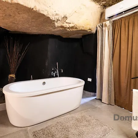 La Casa Nel Tufo By Domusextra Holiday home *