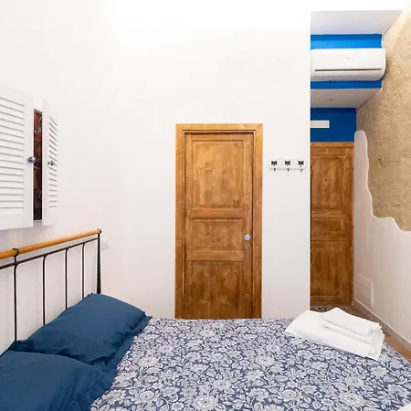 Homestay La Casa Di Luale E Zoe Naples