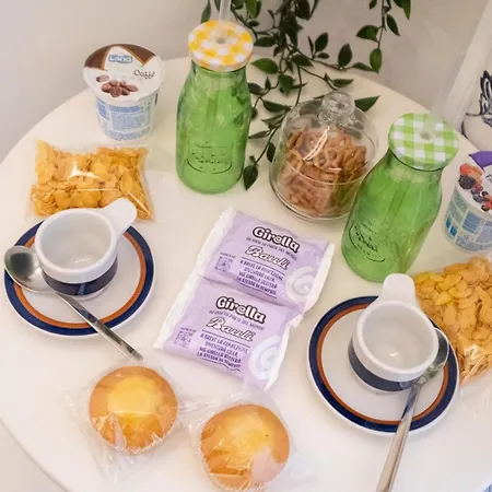 Homestay La Casa Di Luale E Zoe Naples