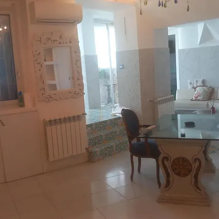 Apartment La Casa Sul Mare Naples