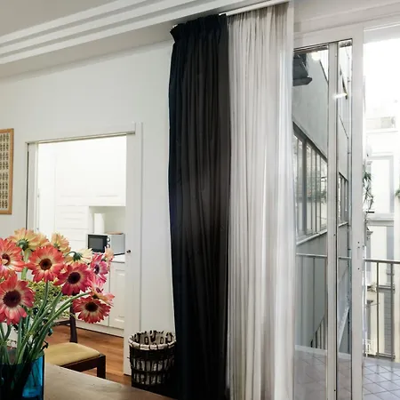 Casa Chiaia Naples