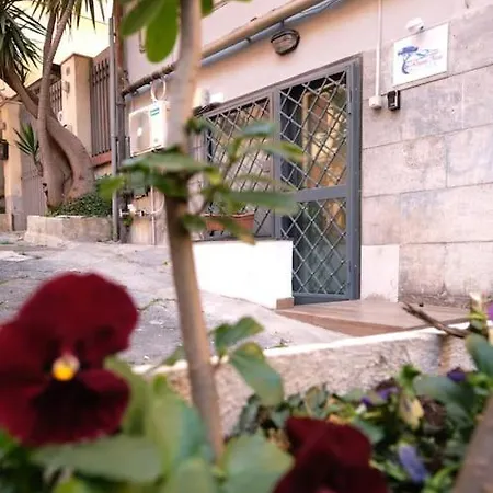 Donna Ilaria A Chiaia Casa vacanze *