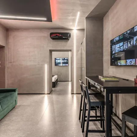 Gallery Apartment *