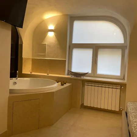 Domus Parthenope Deluxe * Naples