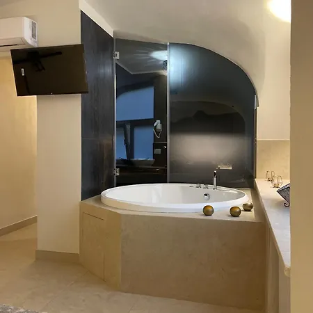 Domus Parthenope Deluxe Apartment