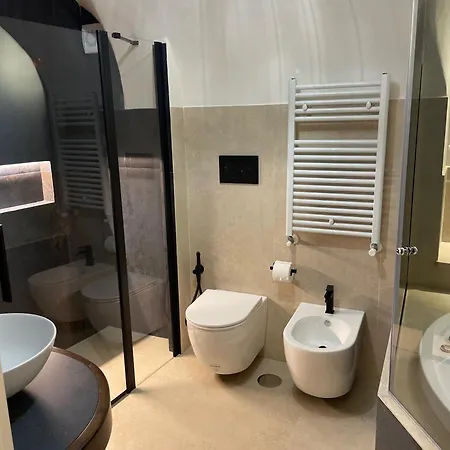 Domus Parthenope Deluxe Apartment Naples