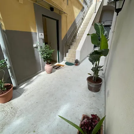 Domus Parthenope Deluxe Apartment