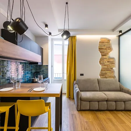 Apartment Tribunali Trendy By Wonderful Italy