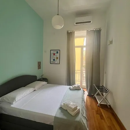 Apartment Elegant Vomero Hideaway - Family Friendly *