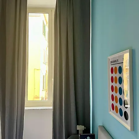 Elegant Vomero Hideaway - Family Friendly *