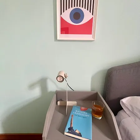 Elegant Vomero Hideaway - Family Friendly Naples