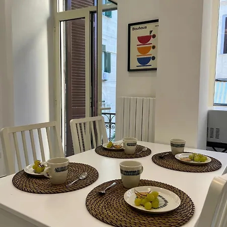 Apartment Elegant Vomero Hideaway - Family Friendly