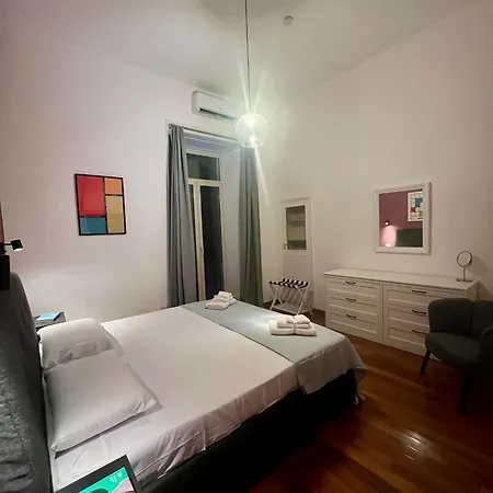 Apartment Elegant Vomero Hideaway - Family Friendly *