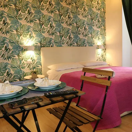 Opera Elegance Apartment *