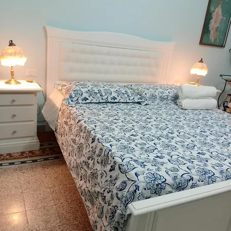 Apartment La Teresina -centrale Tra Stazione Centro Storico E Aeroporto