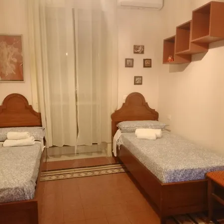 Apartment La Teresina -centrale Tra Stazione Centro Storico E Aeroporto Naples