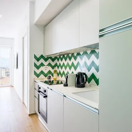 At Twenty-one - New Exclusive Panoramic Views! Apartment *