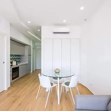 At Twenty-one - New Exclusive Panoramic Views!