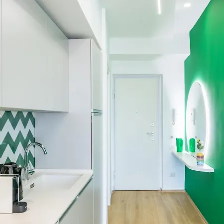 At Twenty-one - New Exclusive Panoramic Views! Apartment