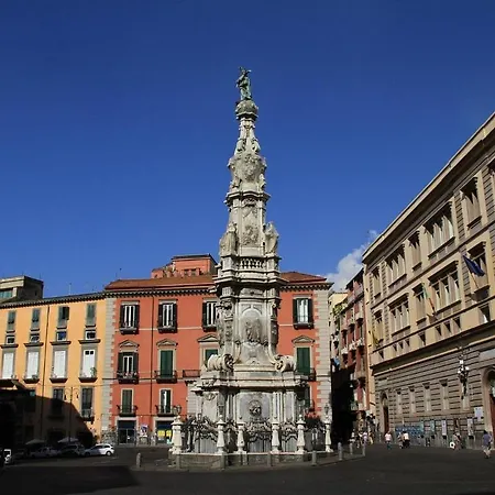 Trinita' Maggiore Home/ Historic Center Naples
