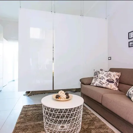 Charlotte House Apartment