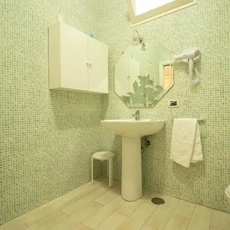 Apartment Nest Near Metrostop Naples
