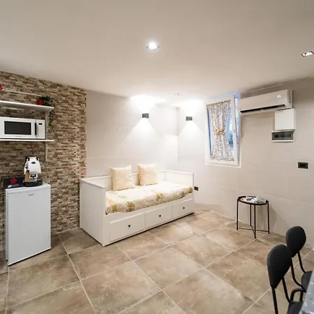 Apartment Benvenuti A Casa Naples