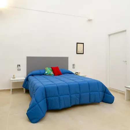 Il Tesoro Smart & Hotel Nápoles