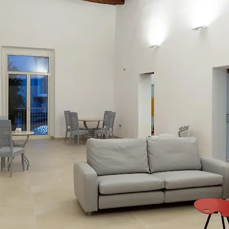 Il Tesoro Smart & Hotel Nápoles