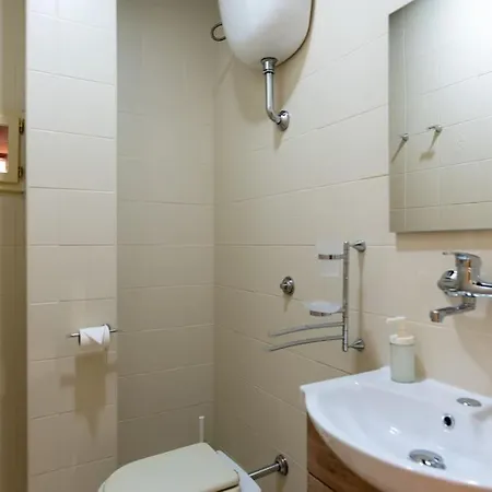 Apartment The Shelter 5 *