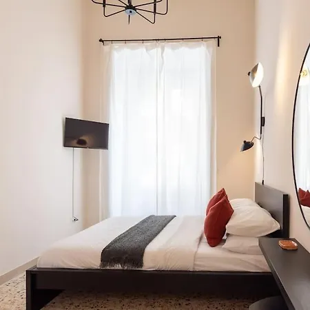 The Shelter 5 * Naples