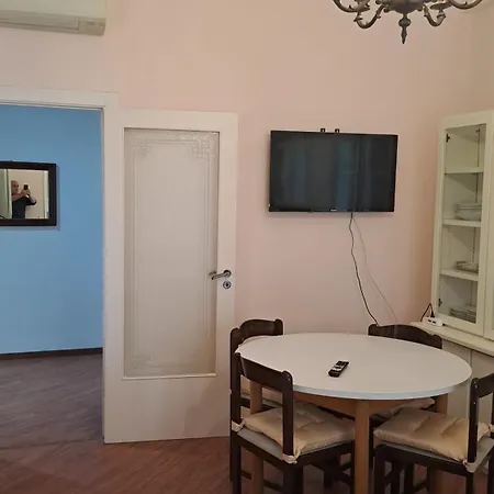 Trinita' Maggiore Home/ Historic Center * Naples