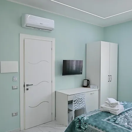 Alojamento de Acomodação e Pequeno-almoço Bebsantaniellohouse1