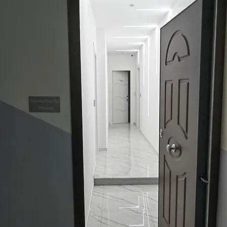 Bebsantaniellohouse1 Alojamento de Acomodação e Pequeno-almoço Nápoles