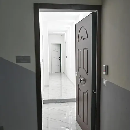 Alojamento de Acomodação e Pequeno-almoço Bebsantaniellohouse1 *