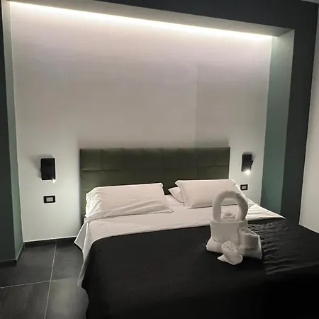 Napoliurbansuite 2* Neapol