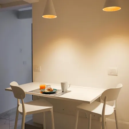 Di Lusso In Centro - Street Street Apartment Naples
