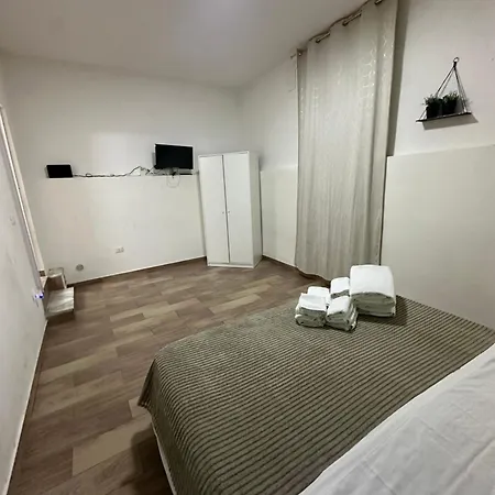 Cp House * Naples