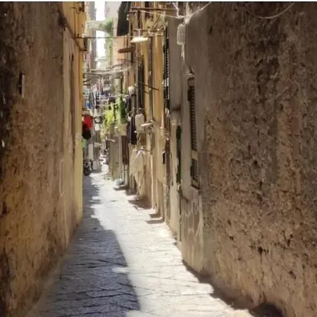 Camera 41 Naples