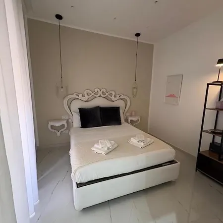 Pe Vic E Vicariell Apartment *