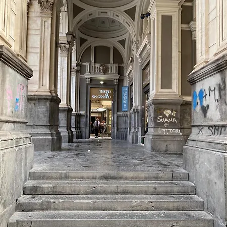 Civico 22 Silvestre Bed & Breakfast Naples