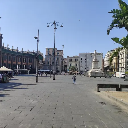 Na' Stanza In Piazza Appartamento Napoli